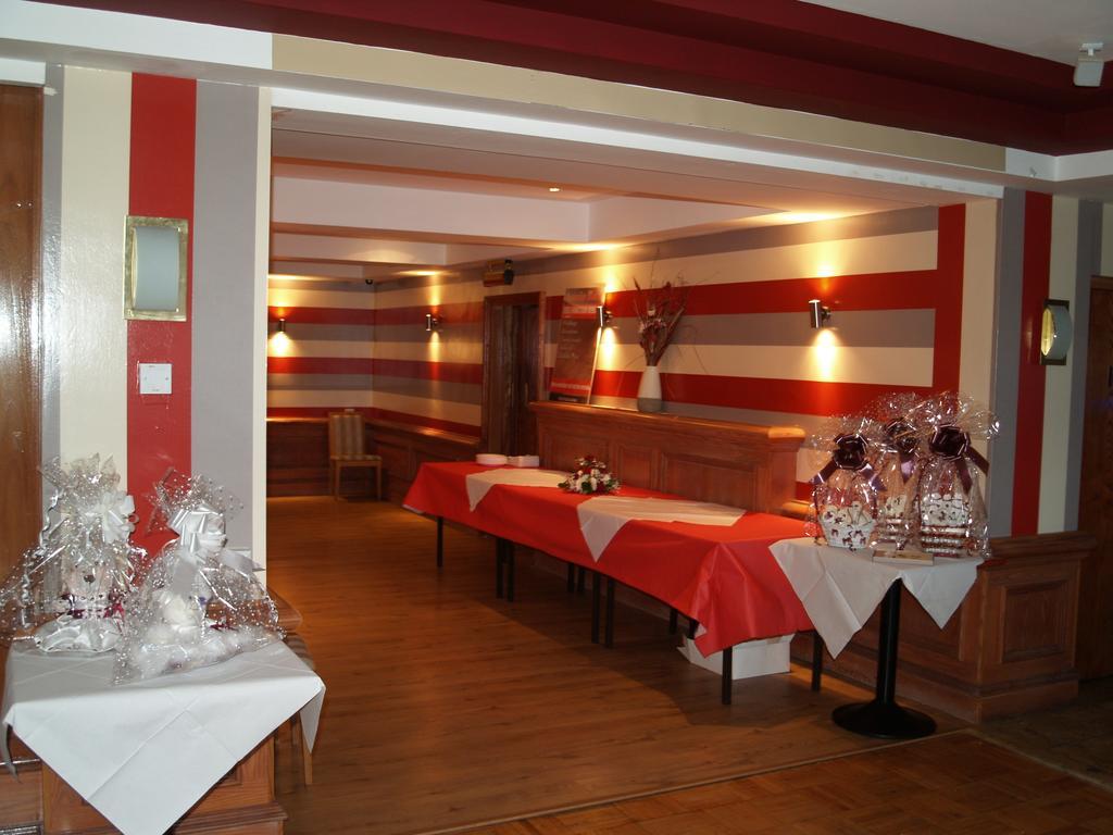 Antonine Hotel Фалькирк Экстерьер фото
